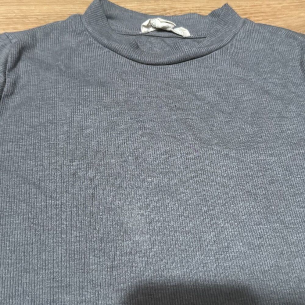 Forever 21 gray shirt size medium - Picture 5 of 5